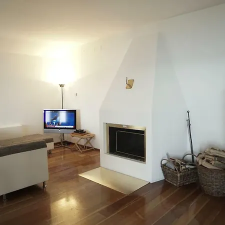 Ignatius Costal Road 8guests, Sea View, Private Parking Triest